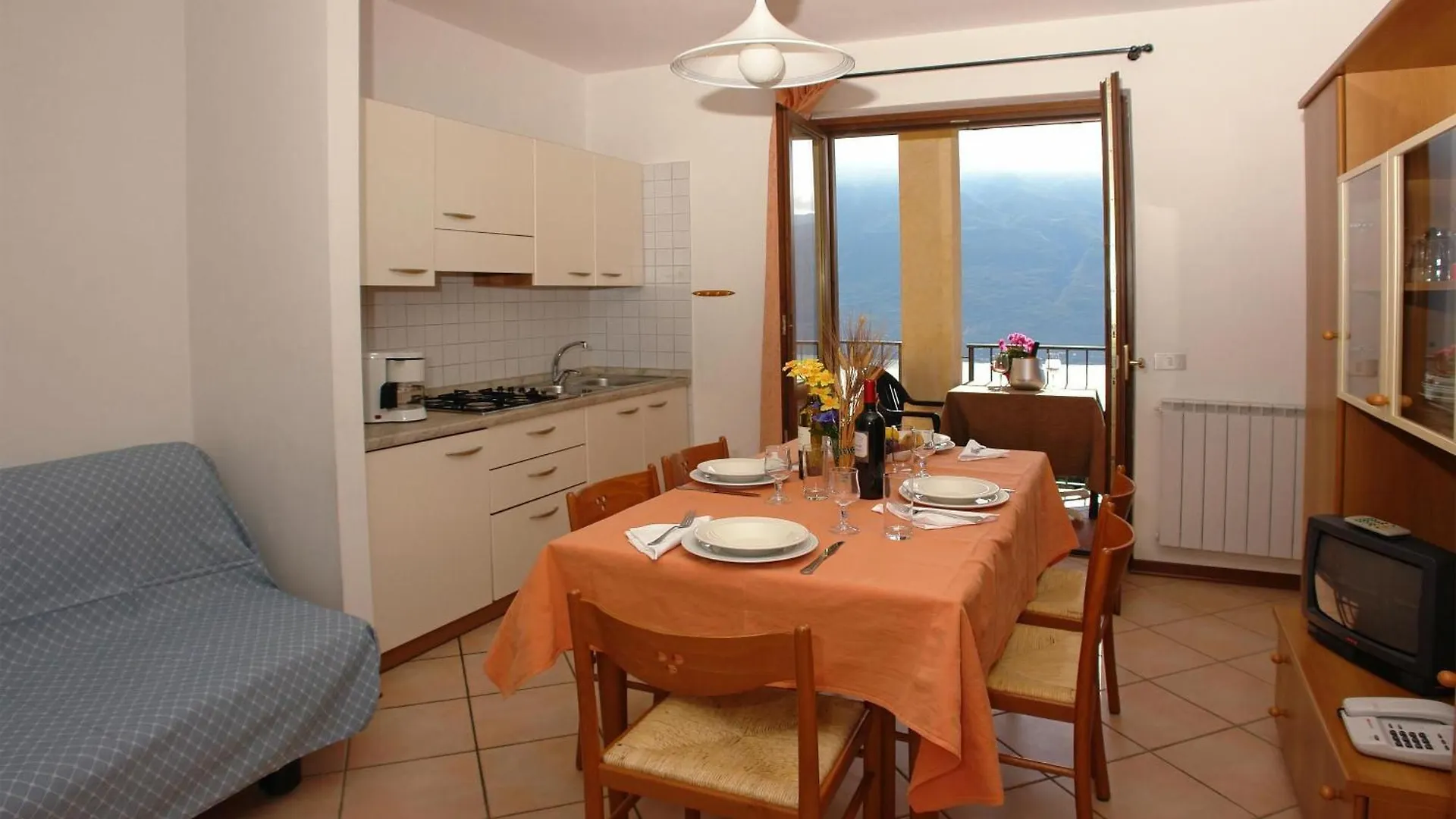 Apartmán Dreizimmerwohnung Mit Seeblick Tignale Itálie